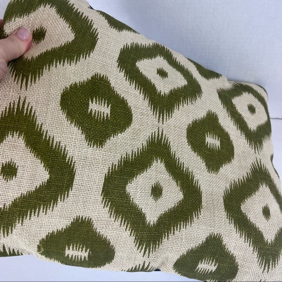 Hand-made burlap/3-D geranium in pot pillow - Picture 6 of 8